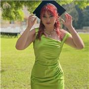 Biology, Math, and English Teacher with a bachelor degree in pre-med biology, willing to teach both remotely or near Novara/Milan